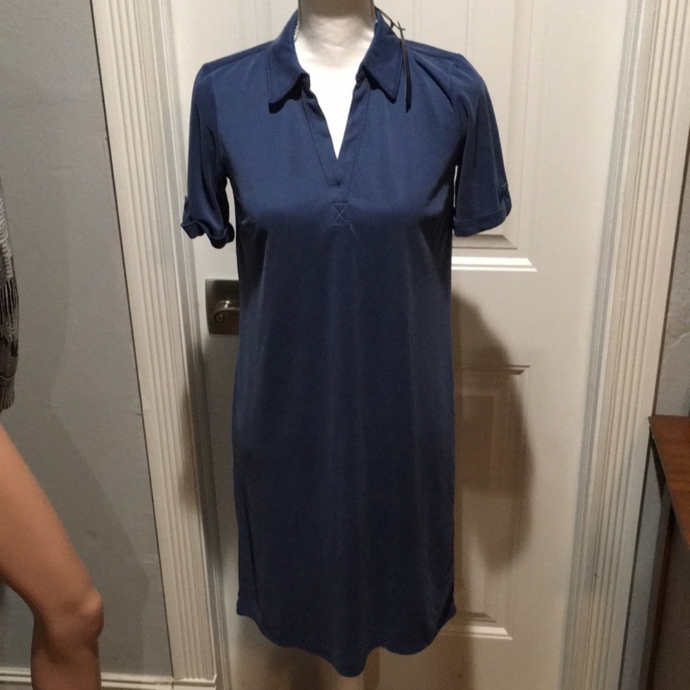 Tahari Blue Short sleeves  dress NWT. FLAW